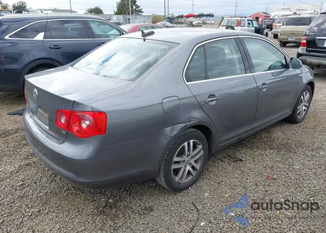 2006 Volkswagen Jetta 2.5 из США, поврежденный, VIN 3VWSF81K26M654846